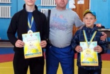 Борці успішно погостювали на турнірі в Олевську