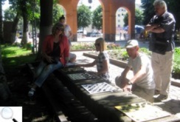 Шахи і шашки — на свіжому повітрі