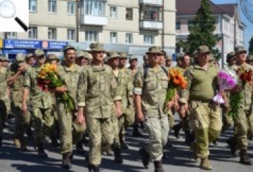 «Лицарський хрест — відзнака для обраних. Не завжди на грудях, а в діях і звершеннях»
