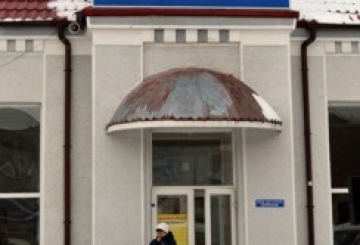 Вокзал перетворився на «вонючку». Чи вплинуть на безхатьків соцслужби і поліція?