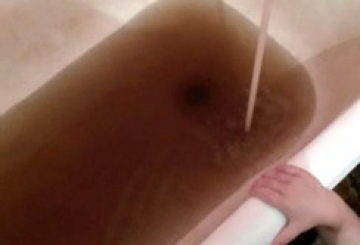 Водоканал знову трясе: з-під кранів — іржава вода, а тариф хочуть підняти до 47 грн./куб.м