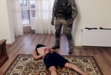 У Житомирі за низку тяжких злочинів поліція затримала членів бандитського угрупування