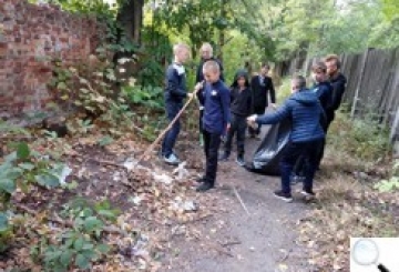 Долучилися до прибирання міста