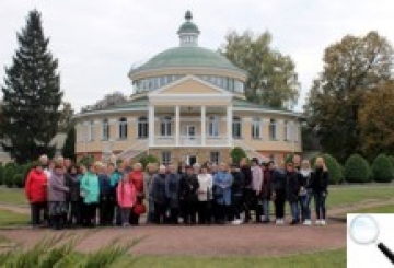 Дотрималися традиції: у професійне свято — подорожують