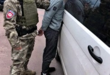 Поліцейські затримали нападника на пункт обміну валют