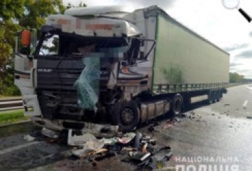 Поліція встановлює обставини смертельної ДТП на автошляху «Київ-Чоп»