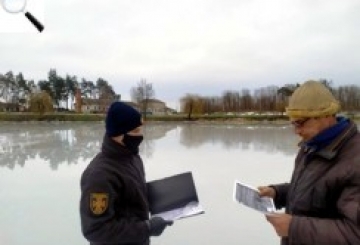 Фахівці ДСНС пропагують безпечну поведінку на замерзлих водоймах