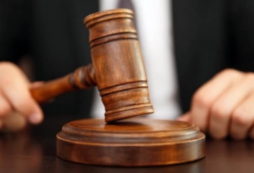 Судитимуть поліцейського, який у стані сп’яніння травмував підлітків