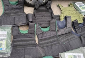 Псевдоволонтер заробляв на бронежилетах низької якості