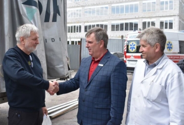 Не словом, а ділом: представники української  діаспори з Німеччини передали реабілітаційне обладнання до Звягельської лікарні