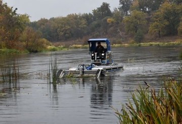 До Звягеля прибула довгоочікувана  машина-амфібія «TRUXOR»