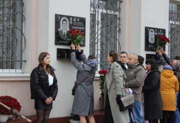 Відкрили  меморіальні дошки загиблим студентам Звягельського медичного  фахового коледжу