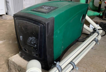 Нове обладнання вирішило проблеми з тиском води в п’ятиповерхівці по Вокзальній, 38