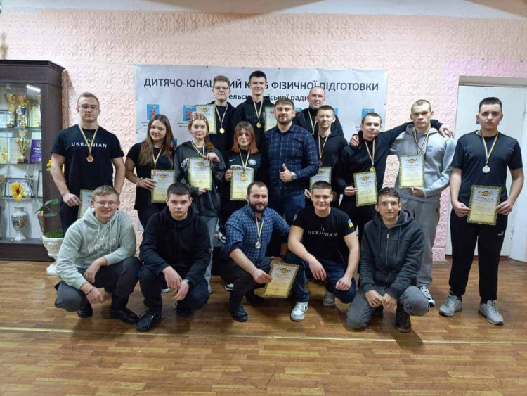 У ДЮКФП відбулася першість із багатоповторного жиму