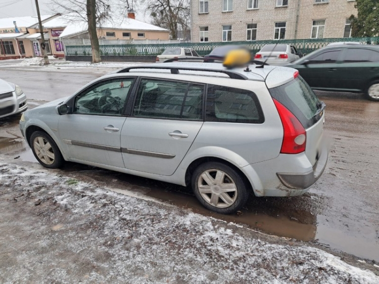 Підвіз додому, а потім пограбував: на Житомирщині судитимуть таксиста за грабіж