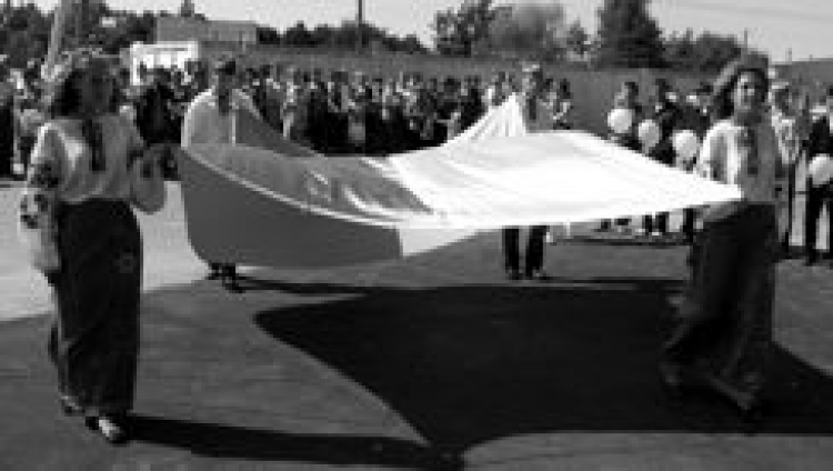 У СЕЛІ ЧИЖІВКА ПРОВЕЛИ УРОЧИСТУ ЦЕРЕМОНІЮ ПІДНЯТТЯ ДЕРЖАВНОГО ПРАПОРА