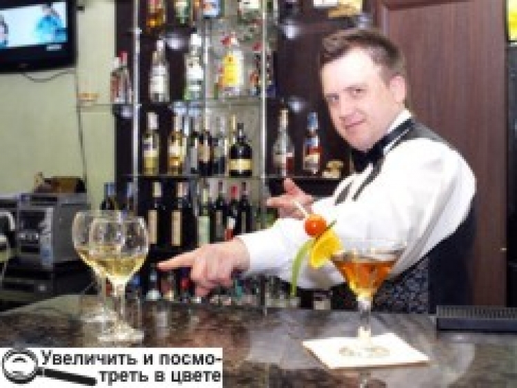 «СЕРЦЕ БАРМЕНА» — ЕКСКЛЮЗИВНИЙ КОКТЕЙЛЬ ДЛЯ ЧИТАЧІВ «ЗВЯГЕЛЯ» ВІД ОЛЕКСАНДРА ШКАБЕРДИ