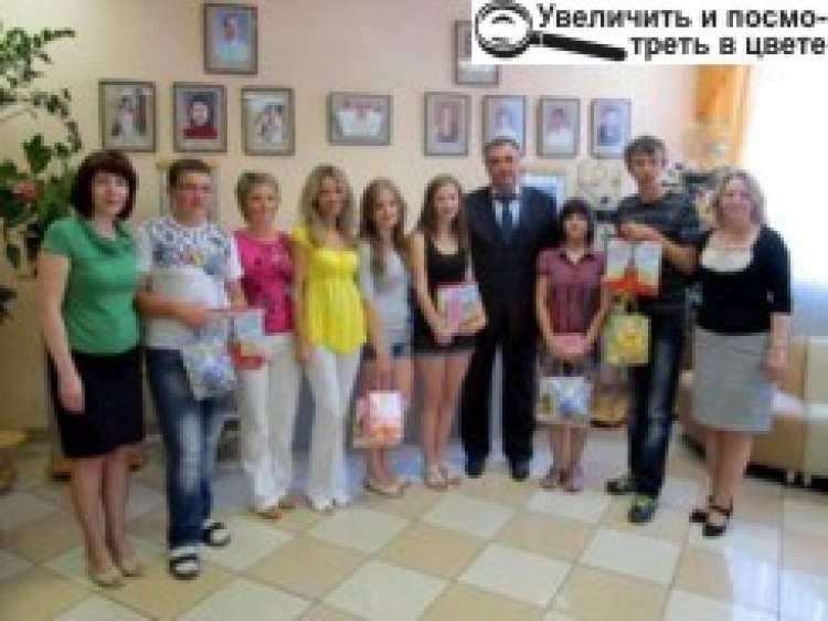 НА БАЛ ВИПУСКНИКІВ — НА МОСКОВСЬКУ ЧЕРВОНУ ПЛОЩУ!