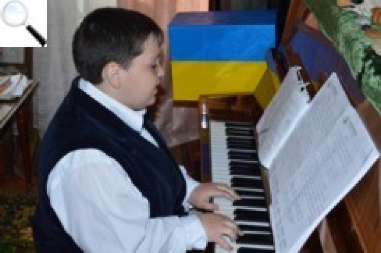 Він вже давно мріє про «ямаху», але зібрані з концертів кошти віддає на потреби бійців АТО