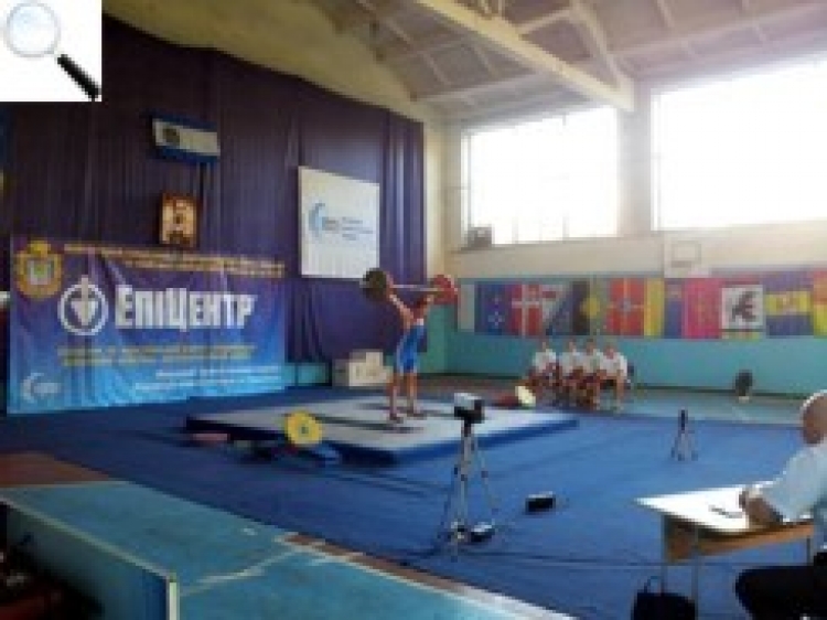 Олег Ніколаєнко здобув путівку на чемпіонат Європи з важкої атлетики!