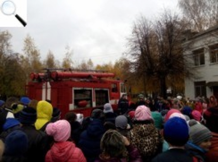 Як рятувальники учнів навчали