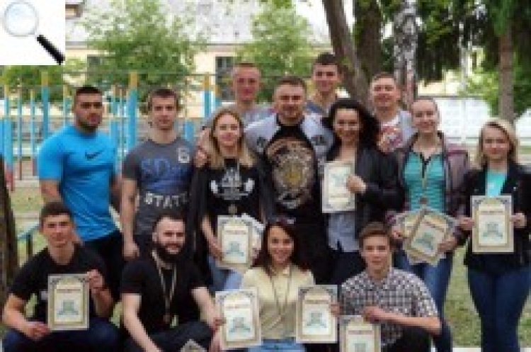 Нові нагороди — на чемпіонаті з класичного жиму лежачи