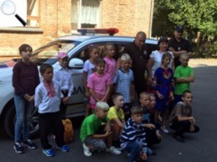 Із солодощами — на бесіду в інтернат