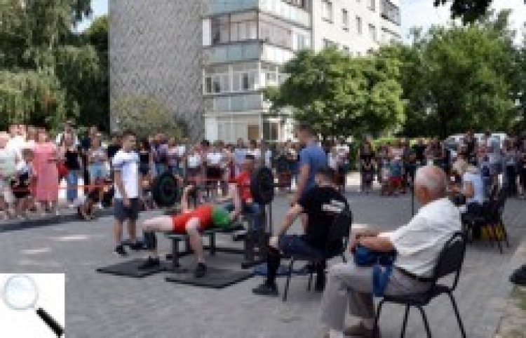 У Новограді провели «Козацькі забави»