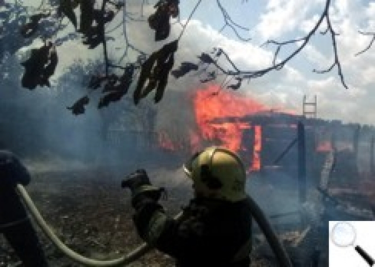 Вогнеборці ліквідували дві пожежі в приватних будинках