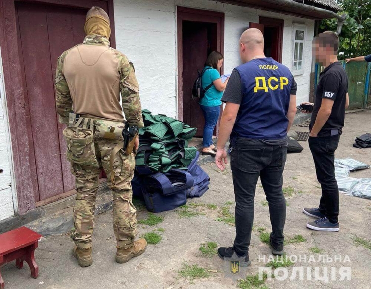Заробляли на бронежилетах, ставлячи життя захисників під загрозу