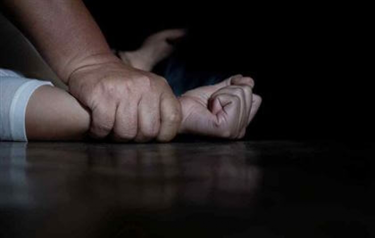 Під вартою — підозрюваний у згвалтуванні доньки