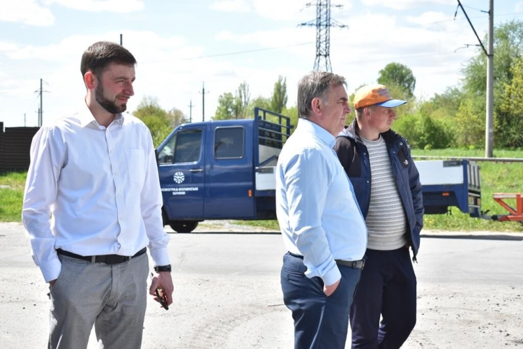 Міський голова ознайомився з ходом ремонтних робіт на дорогах