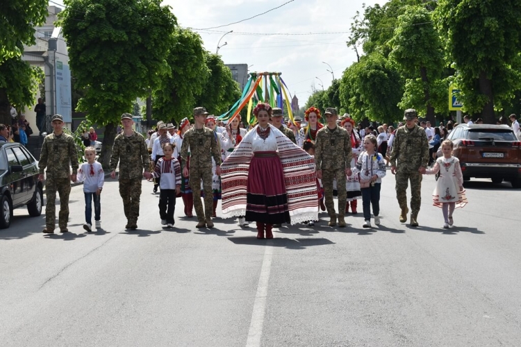 У Звягелі відбулися заходи, присвячені Всесвітньому дню вишиванки
