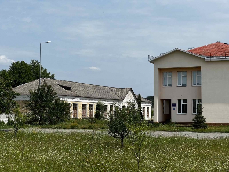 Приміщення старої восьмої школи продали, щоб громада «залишилася в плюсі»