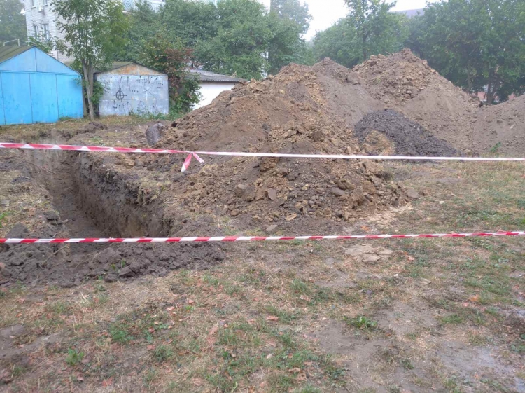 Чому зволікали з будівництвом шкільних укриттів?