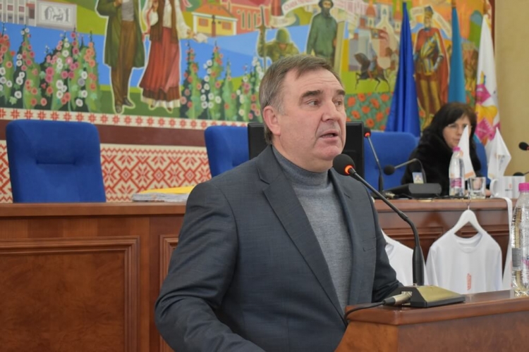 Підтримка військових, робота об’єктів критичної інфраструктури, безпека мешканців та допомога внутрішньо переміщеним особам — основне у 2022 році. Тези зі звіту міського голови Миколи Боровця про робо