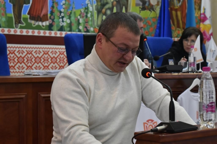 Створення умов для комфортного проживання мешканців громади залишилося незмінним пріоритетом. Попри воєнний стан, внесок у Перемогу робить кожен на своєму місці, і працівники житлово-комунальної галуз