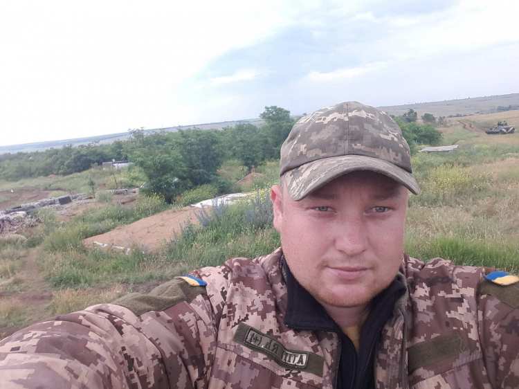 Звягелянка закликає підписати петицію про присвоєння звання Героя України її загиблому чоловіку