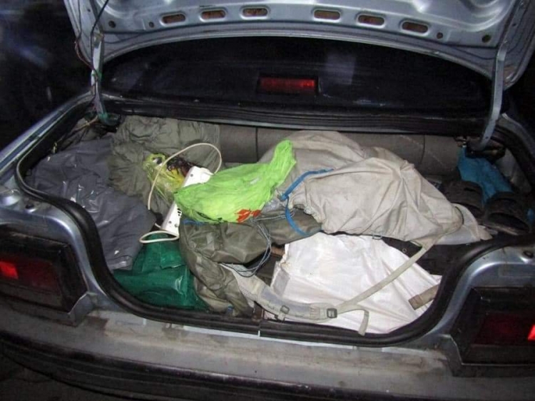 На блокпосту біля Новограда-Волинського затримали авто з боєприпасами