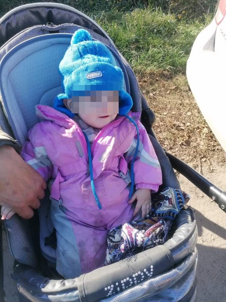 Покинули у холодній хаті однорічну дитину: поліцейські розслідують залишення у небезпеці батьками малолітньої доньки.