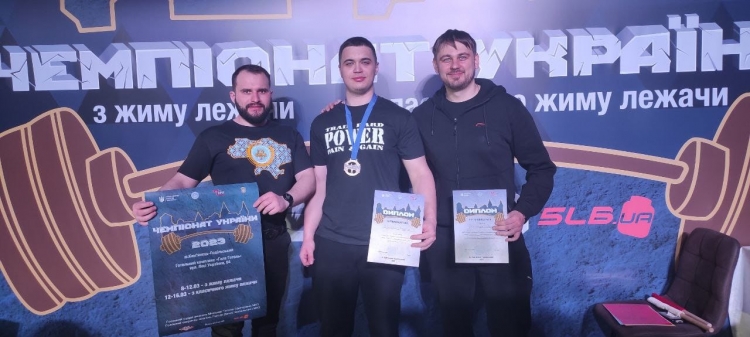 Вихованець ДЮКФП став чемпіоном України з класичного жиму лежачи та увійшов до складу національної збірної України з пауерліфтингу