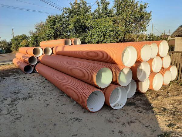 У Звягелі ліквідовують «бомбу вповільненої дії». Днями розпочалися роботи з реконструкції магістрального колектора